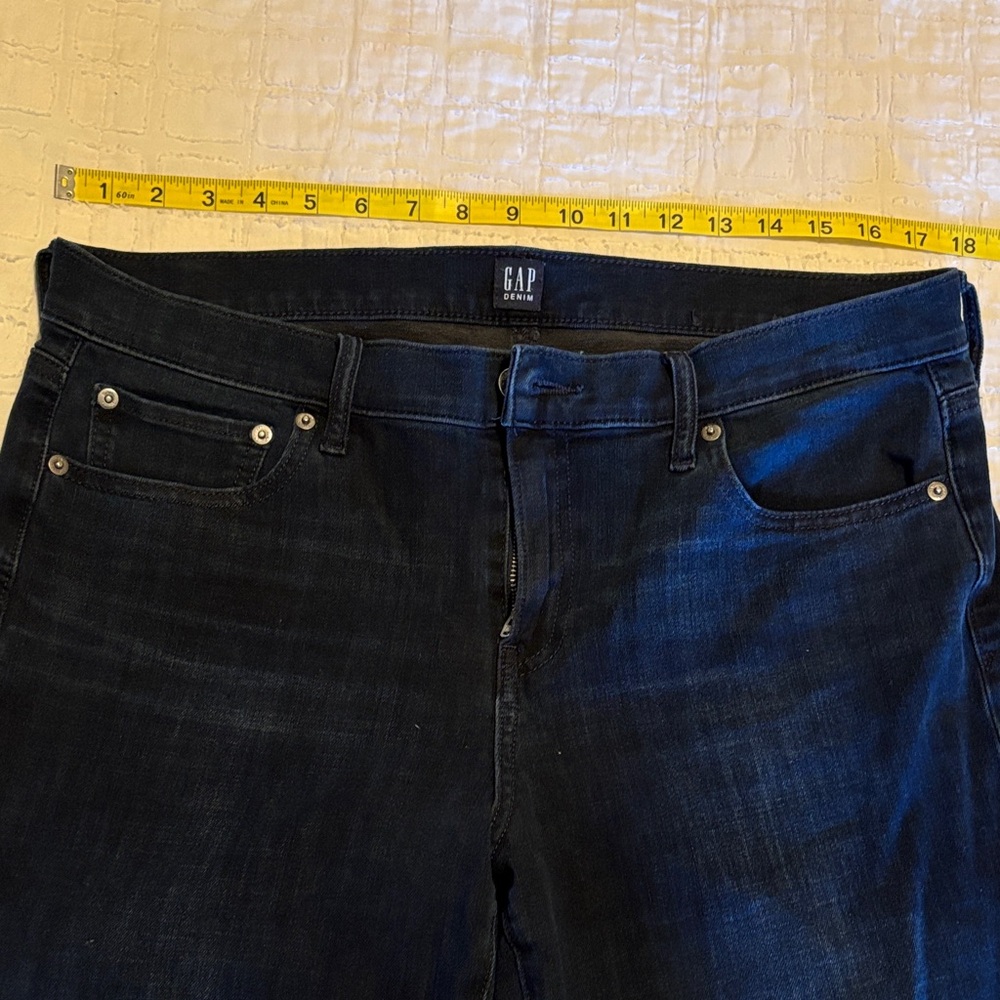 GAP Women's Midnight Blue Straight Leg Jeans